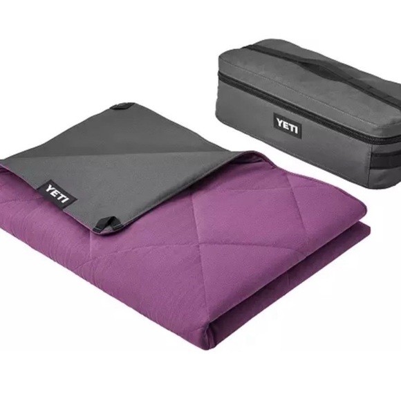 YETI Lowlands Blanket, Multi-Use Blanket with Travel Bag purple brand New - Picture 1 of 7